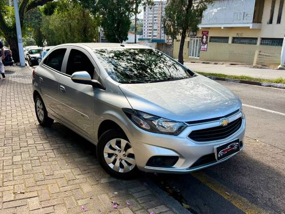 CHEVROLET ONIX 1.0 MPFI LT 8V FLEX 4P MANUAL CHEVROLET ONIX 1.0 MPFI LT 8V FLEX 4P MANUAL